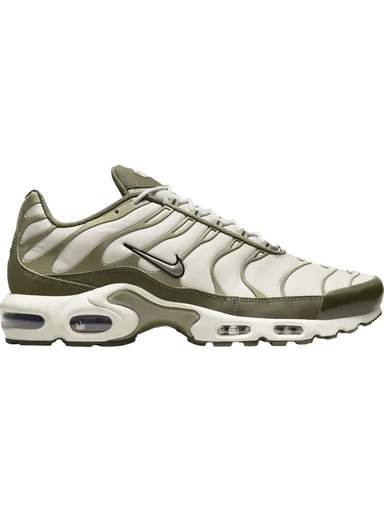 Кроссовки Air Max Plus 'Light Bone Neutral Olive' — изображение 1 из 1, зеленый