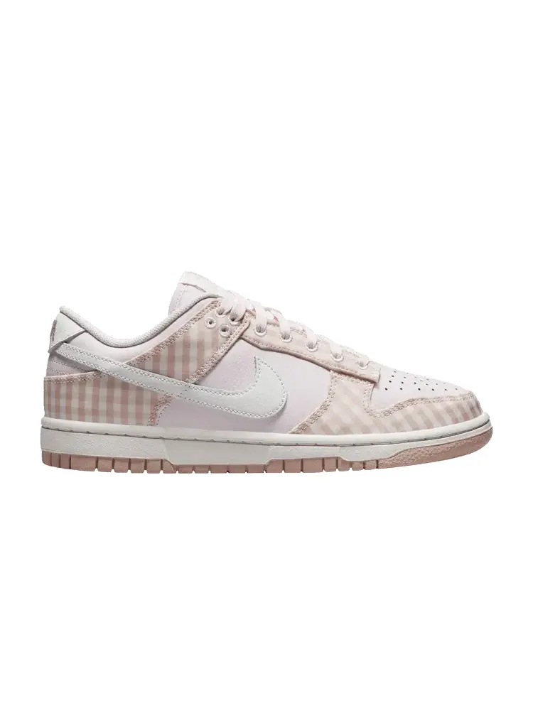 Кроссовки Nike Wmns Dunk Low — изображение 1 из 1, розовый