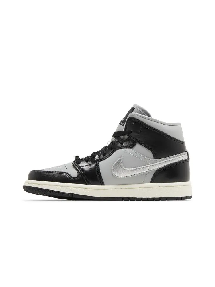 Кроссовки Air Jordan Wmns Air Jordan 1 Mid SE 'Black Chrome' — изображение 4 из 9