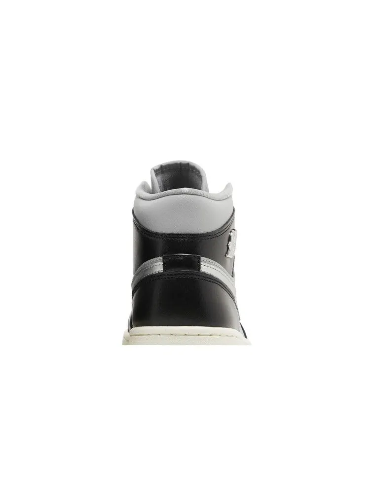 Кроссовки Air Jordan Wmns Air Jordan 1 Mid SE 'Black Chrome' — изображение 8 из 9