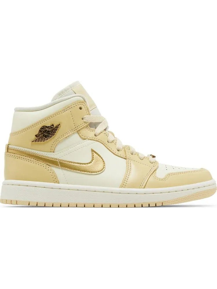 Кроссовки Wmns Air Jordan 1 Mid 'Pale Vanilla Gold' — изображение 1 из 4, бежевый