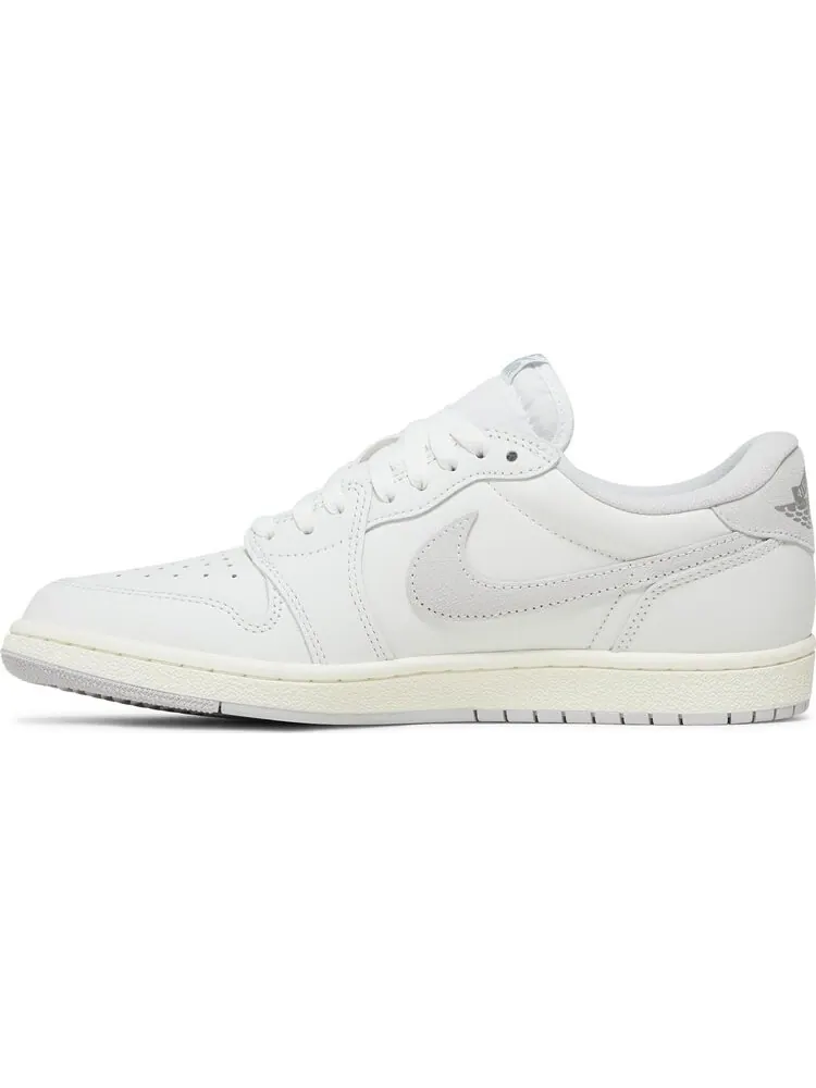 Кроссовки Air Jordan 1 Retro Low '85 OG 'Neutral Grey' — изображение 3 из 4, белый