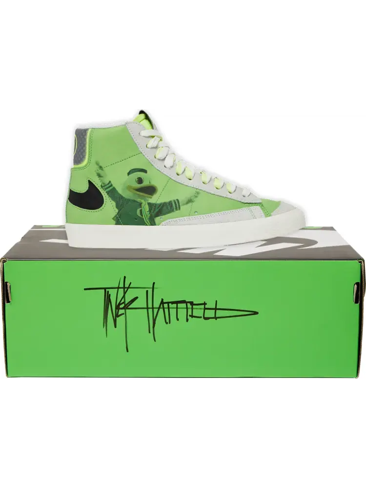 Кроссовки Nike Blazer Mid ’77 'University of Oregon Men's Basketball' Tinker Hatfield Signed Box
