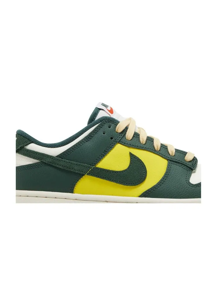Кроссовки Nike Wmns Dunk Low — изображение 2 из 8, зеленый