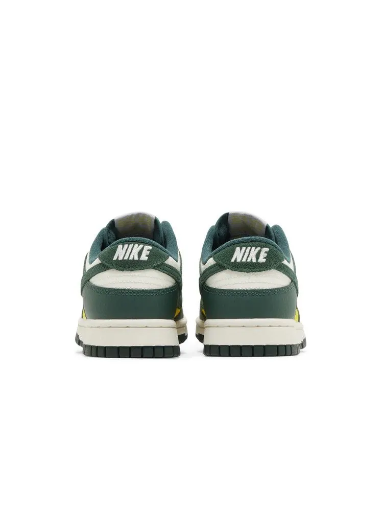 Кроссовки Nike Wmns Dunk Low — изображение 6 из 8, зеленый