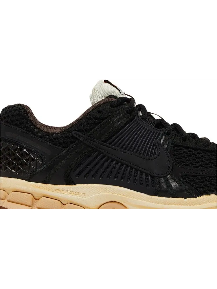 Кроссовки Wmns Zoom Vomero 5 'Black Sesame' — изображение 2 из 4, черный