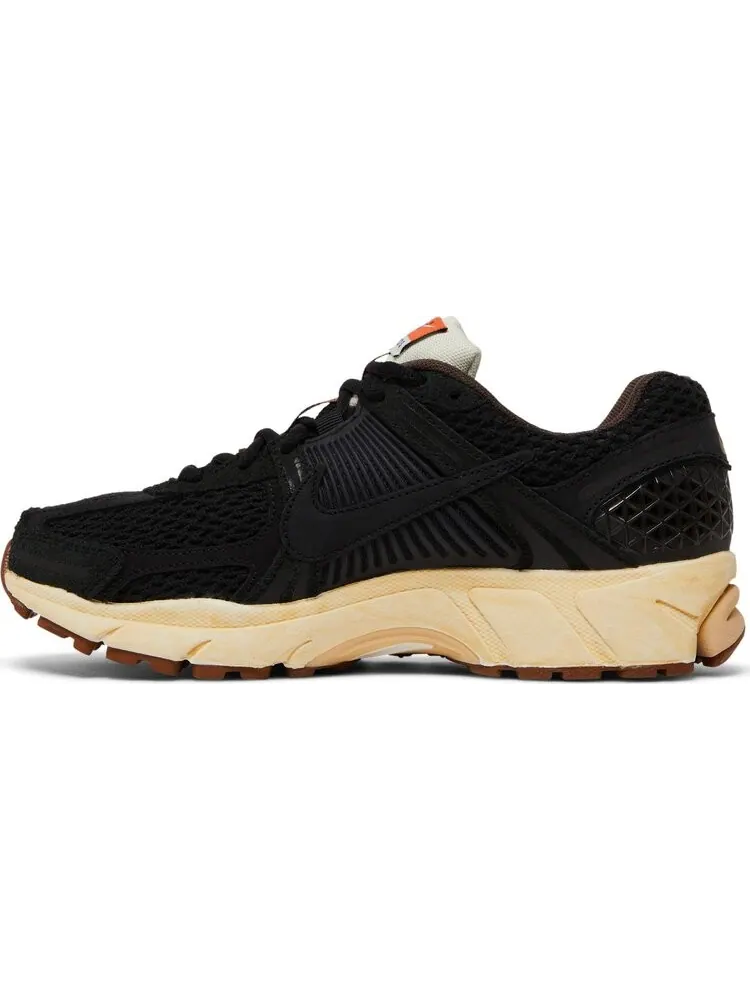 Кроссовки Wmns Zoom Vomero 5 'Black Sesame' — изображение 3 из 4, черный