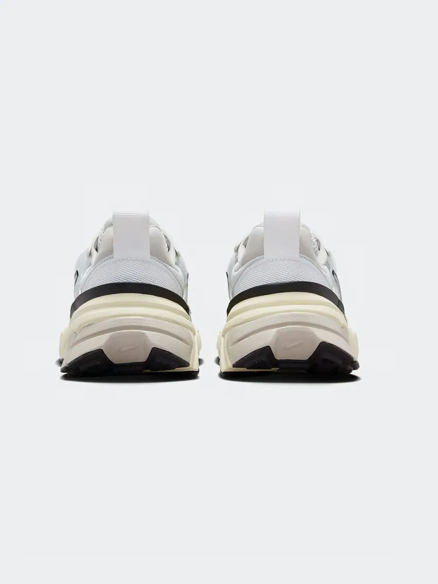 Кроссовки Nike V2K Run — изображение 4 из 7, серебристый