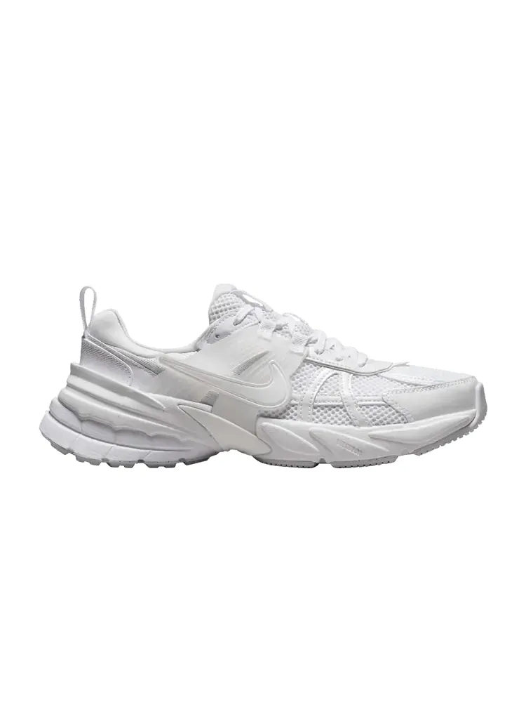 Кроссовки Nike Wmns V2K Run 'Triple White' — изображение 1 из 1, белый/белый