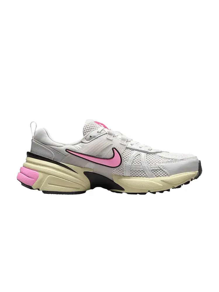 Кроссовки Nike Wmns V2K Run 'Summit White Pink Spell' — изображение 1 из 1, серый