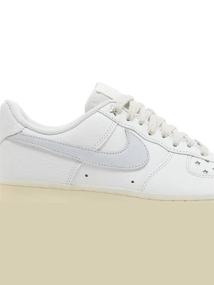 Кроссовки Wmns Air Force 1 Low 'Starry Night' — изображение 2 из 4, серый