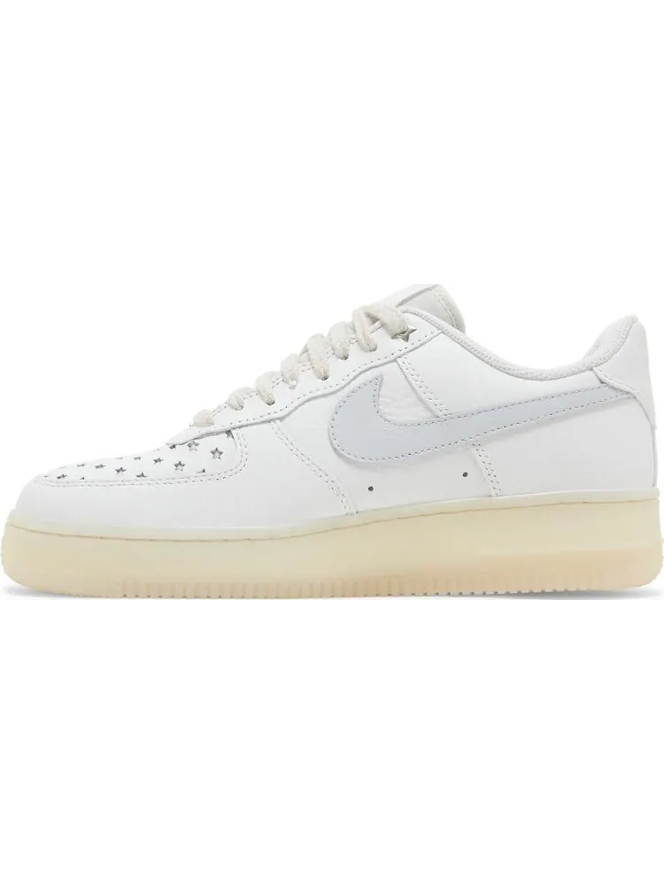 Кроссовки Wmns Air Force 1 Low 'Starry Night' — изображение 3 из 4, серый