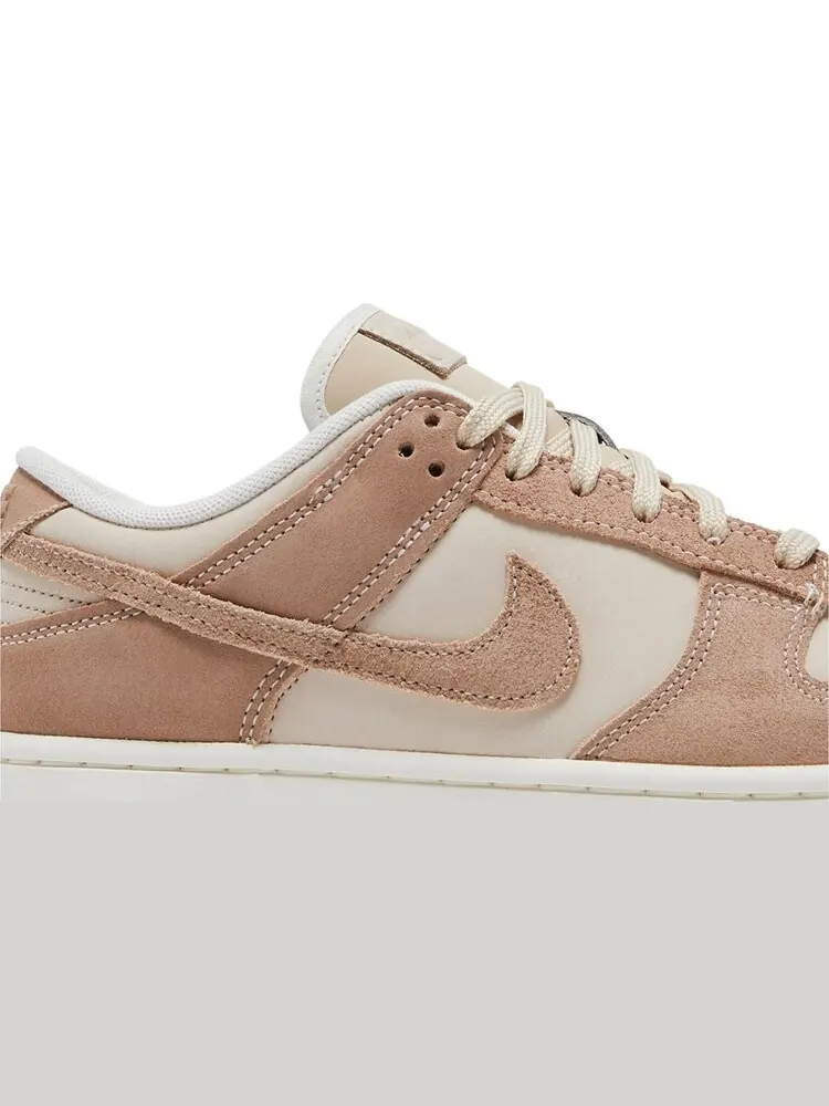 Кроссовки Wmns Dunk Low SE 'Sandrift' — изображение 2 из 4, загар