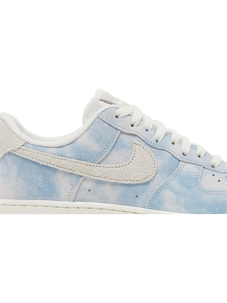 Кроссовки Wmns Air Force 1 '07 SE 'Clouds' — изображение 2 из 4, синий