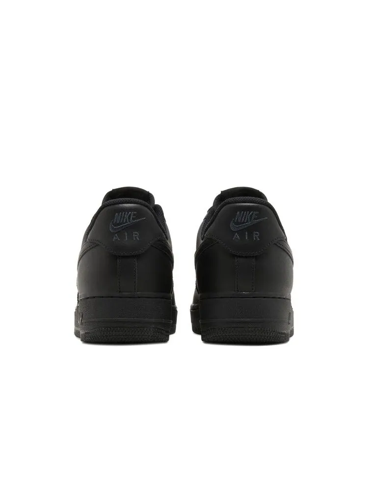 Кроссовки Nike Air Force 1 FlyEase 'Triple Black' — изображение 7 из 9, черный/черный/черный
