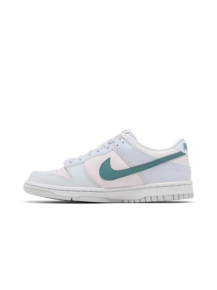 Кроссовки Nike Dunk Low GS 'Mineral Teal' — изображение 4 из 9, серый//розовый
