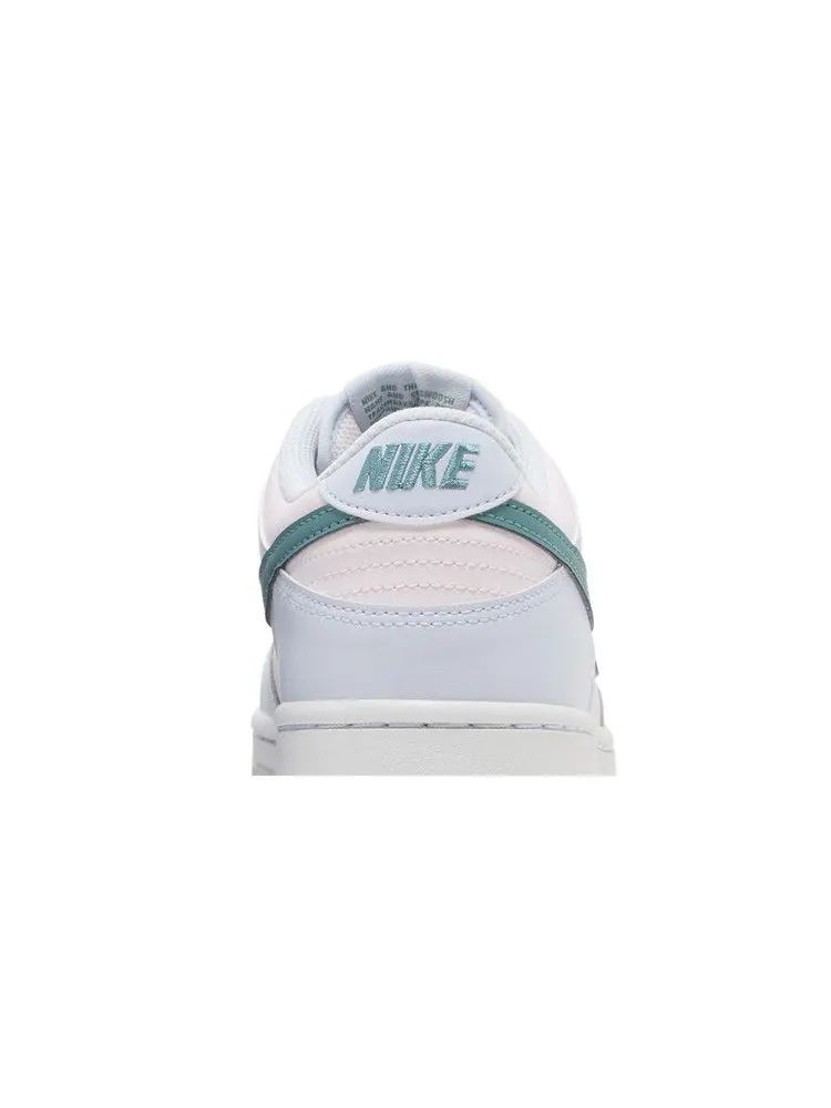 Кроссовки Nike Dunk Low GS 'Mineral Teal' — изображение 8 из 9, серый//розовый