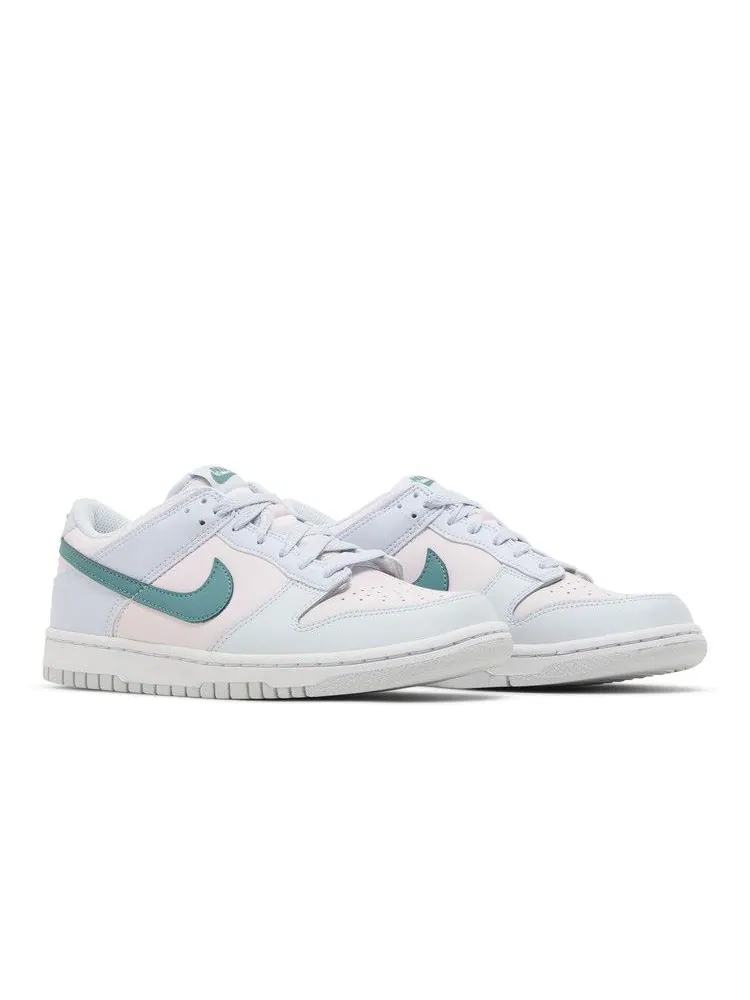 Кроссовки Nike Dunk Low GS 'Mineral Teal' — изображение 9 из 9, серый//розовый