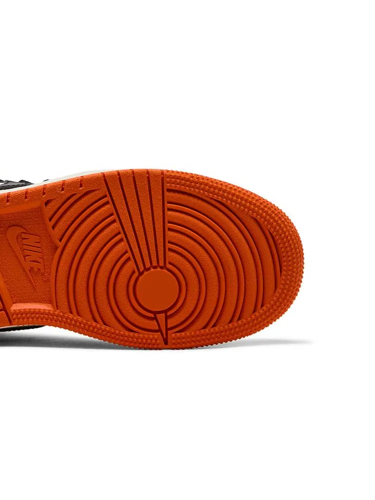 Кроссовки Air Jordan Air Jordan 1 Retro High OG GS 'Shattered Backboard' 2025 — изображение 6 из 9, черный
