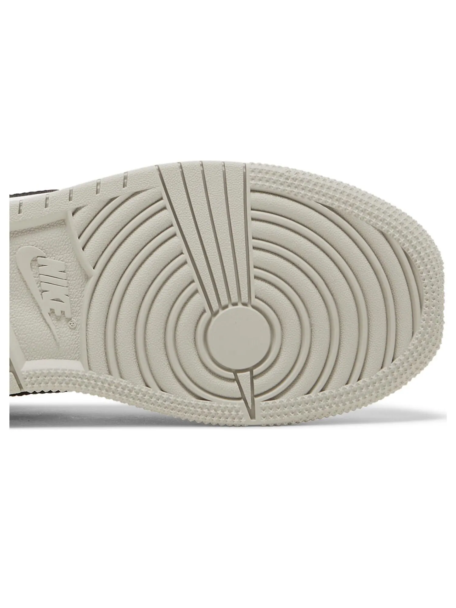 Кроссовки Nike Air Jordan 1 Retro High OG GS 'White Cement' — изображение 5 из 8, серый