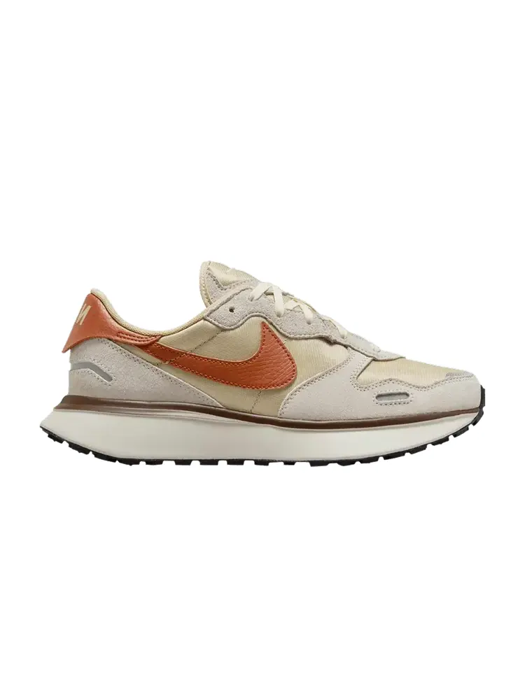 Кроссовки Nike Wmns Phoenix Waffle 'Team Gold Dark Russet' — изображение 1 из 1, золотистый///темный