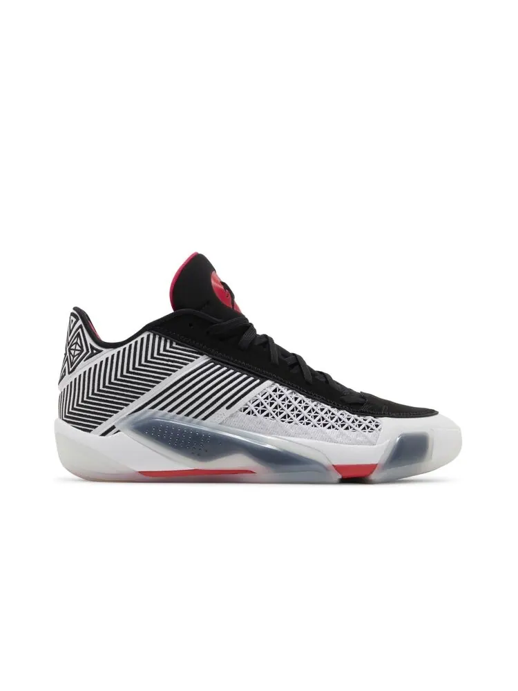 Кроссовки Air Jordan 38 Low — изображение 1 из 4, белый