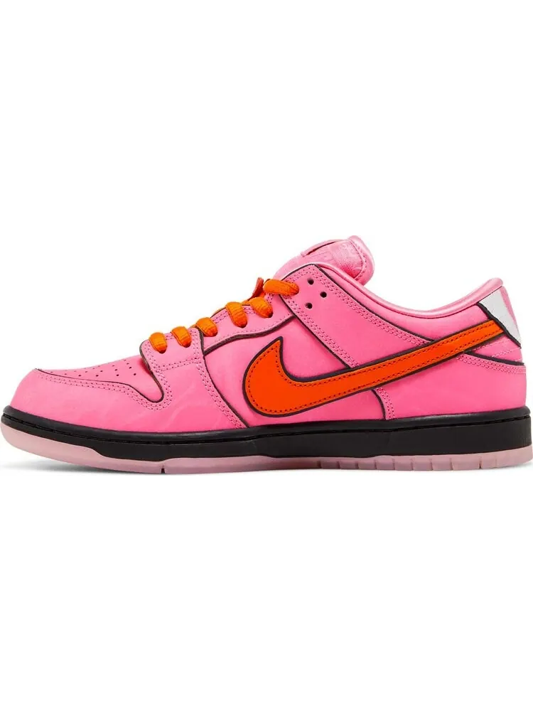 Кроссовки The Powerpuff Girls x Dunk Low Pro SB QS 'Blossom' — изображение 3 из 4, розовый