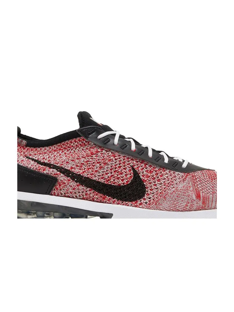 Кроссовки Air Max Flyknit Racer 'University Red' — изображение 2 из 8, красный