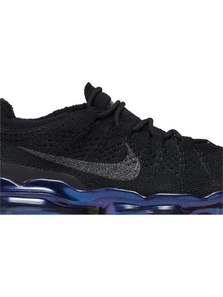 Кроссовки Wmns Air VaporMax 2023 Flyknit 'Black Iridescent' — изображение 2 из 4, черный
