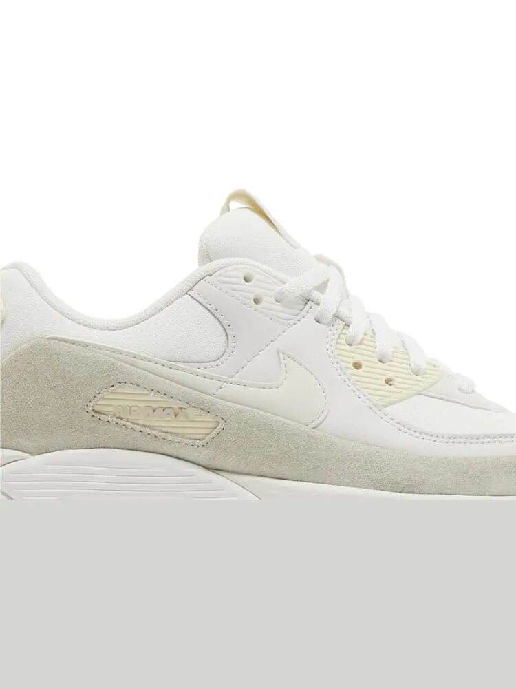 Женские кроссовки Nike Air Max 90 'Sail Light Orewood' — изображение 2 из 4, бежевый