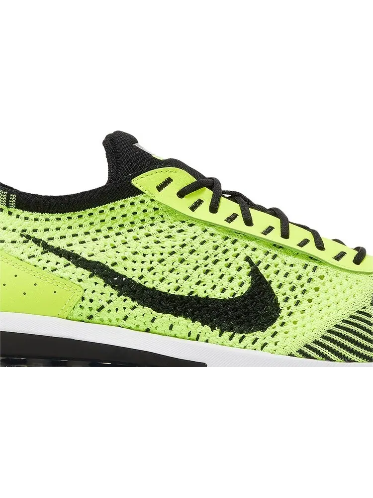 Кроссовки Air Max Flyknit Racer 'Volt' — изображение 2 из 4, зеленый
