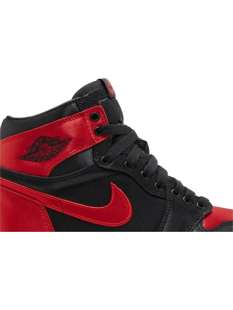 Кроссовки Wmns Air Jordan 1 Retro High OG 'Satin Bred' 2023 — изображение 2 из 4, красный