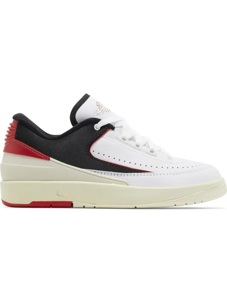 Кроссовки Wmns Air Jordan 2 Retro Low 'Chicago Twist' — изображение 1 из 4, белый