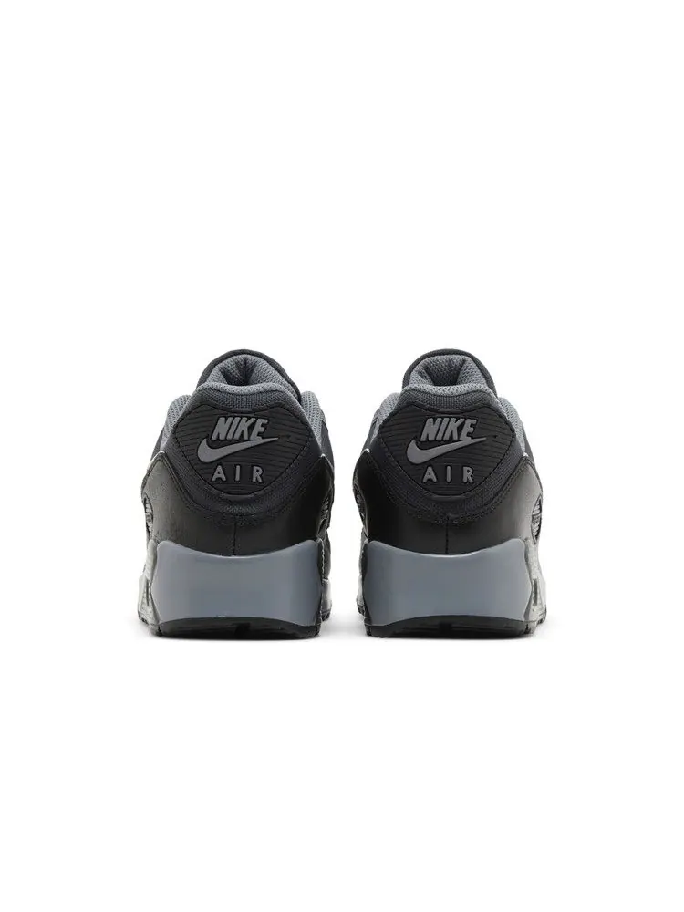 Кроссовки Nike Air Max 90 GORE-TEX 'Dark Smoke Grey' — изображение 7 из 9, темный серый/белый