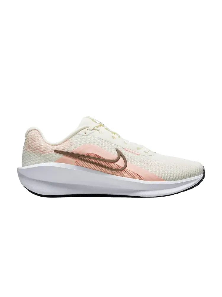 Кроссовки Nike Wmns Downshifter 13 — изображение 1 из 1, оранжевый