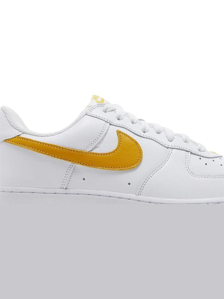 Кроссовки Air Force 1 Low 'Color of the Month - White University Gold' — изображение 2 из 4, белый