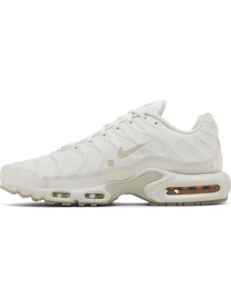 Кроссовки A-Cold-Wall* x Air Max Plus 'Platinum Tint' — изображение 3 из 4, белый