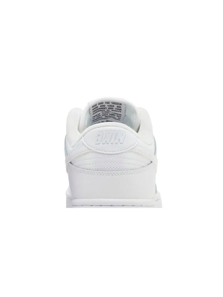Кроссовки Nike Wmns Dunk Low SE 'Dance Pack - White Iridescent' — изображение 8 из 9, белый/белый/белый/белый