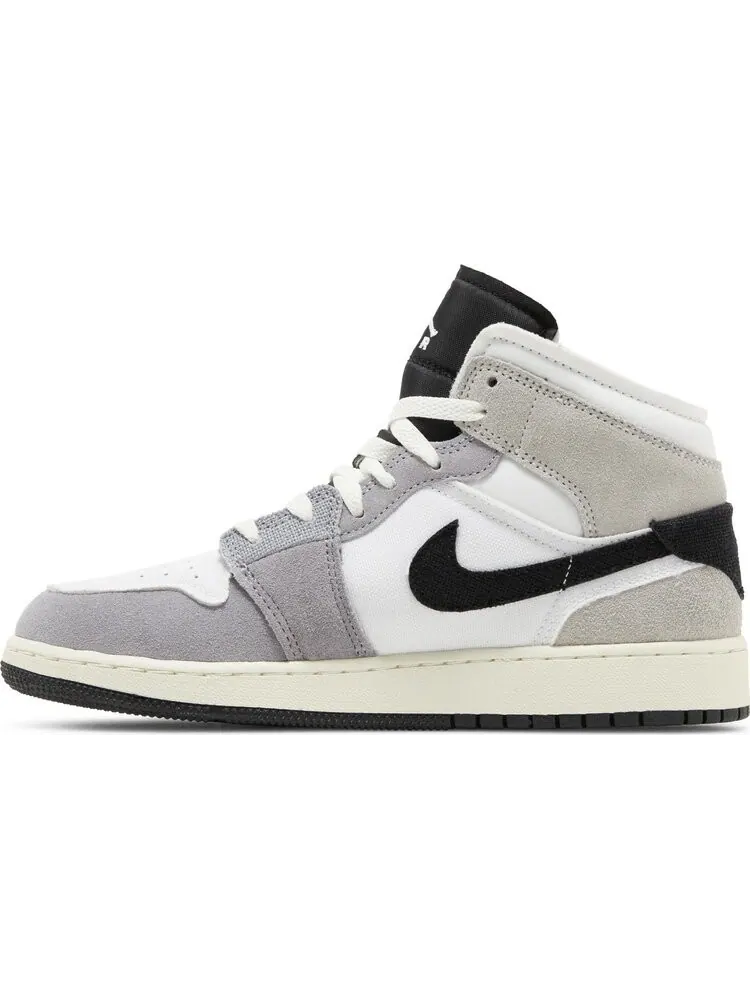 Кроссовки Air Jordan 1 Mid SE Craft GS 'Inside Out - Cement Grey' — изображение 3 из 4, серый