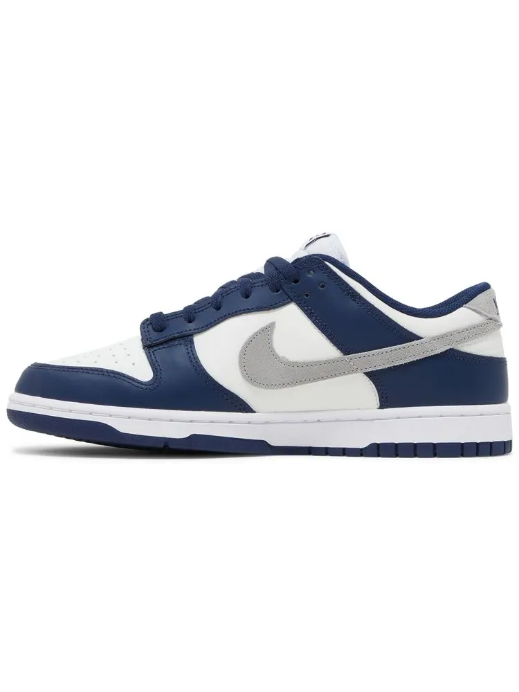 Кроссовки Nike Dunk Low 'Midnight Navy Smoke Grey' — изображение 3 из 8, синий
