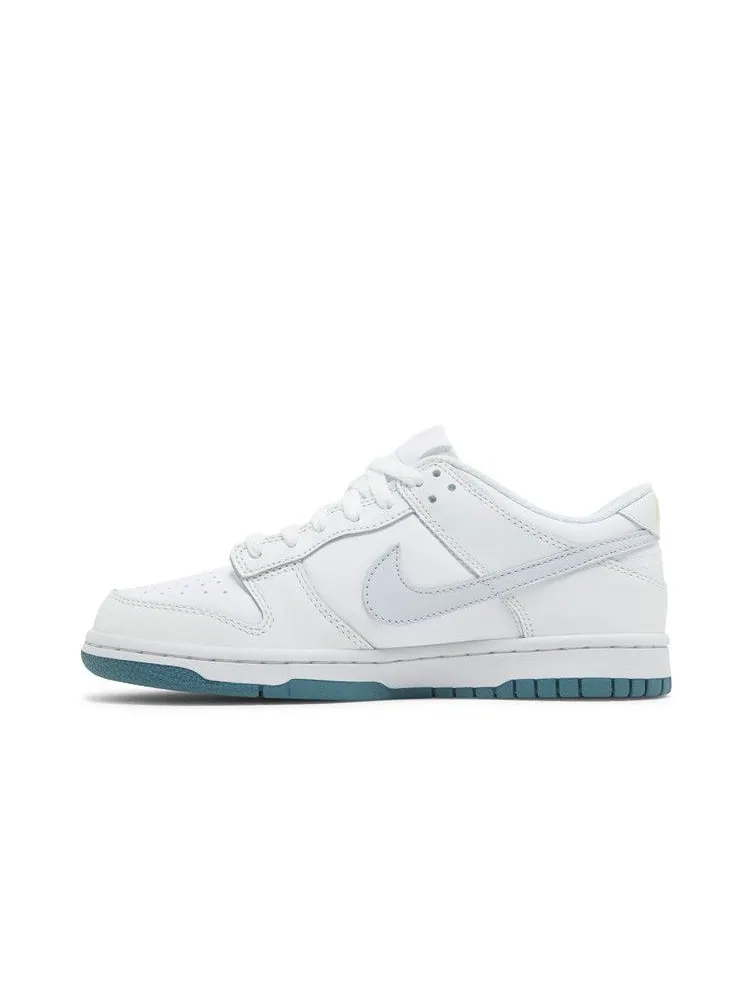 Кроссовки Nike Dunk Low GS 'White Grey Teal' — изображение 4 из 9, белый/белый/серый