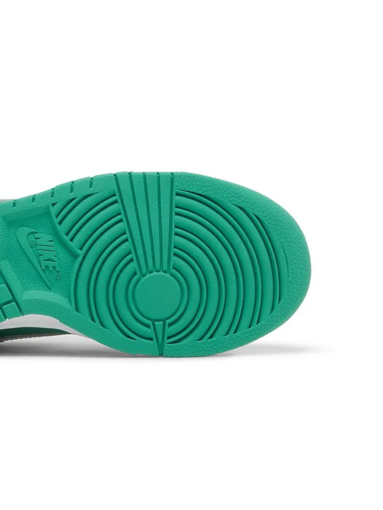 Кроссовки Nike Wmns Dunk Low 'Reverse Joker' — изображение 6 из 9, зеленый/белый//белый