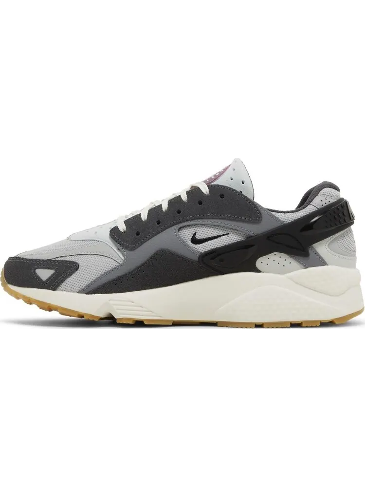 Кроссовки Air Huarache Runner 'Light Smoke Grey Gum' — изображение 3 из 4, серый