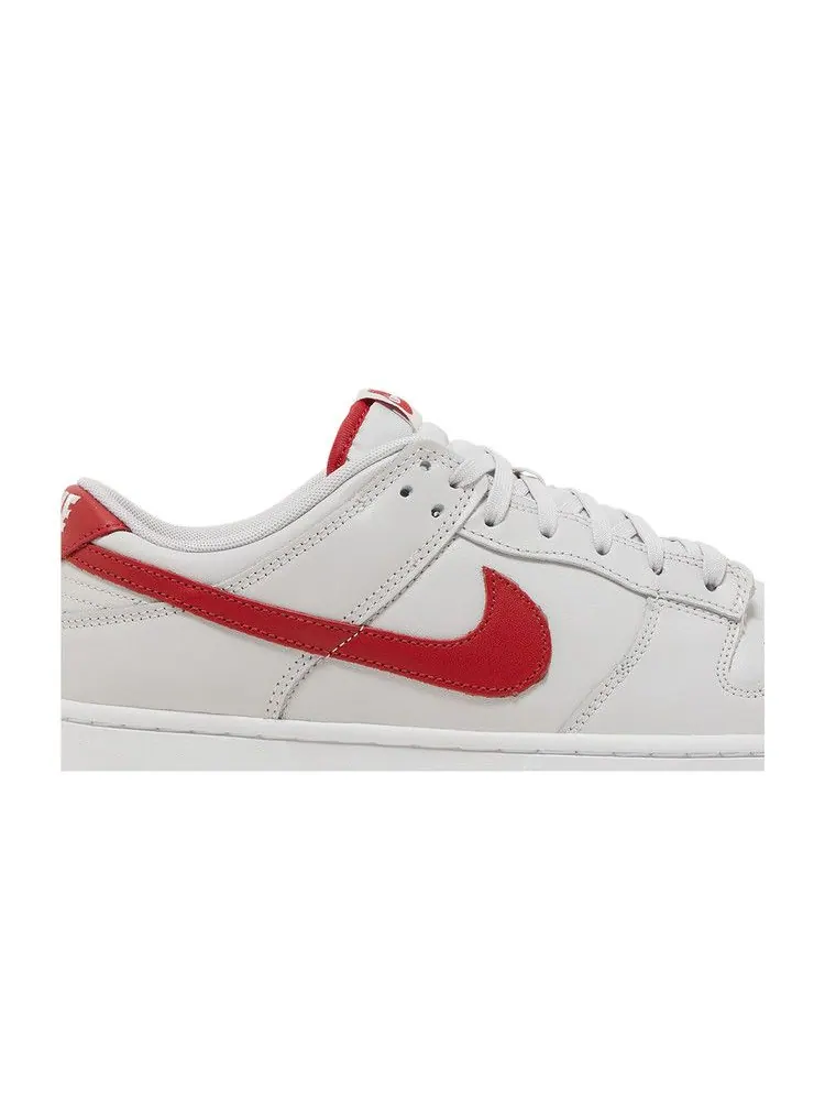 Кроссовки Nike Dunk Low 'Vast Grey Varsity Red' — изображение 3 из 9, серый/красный/белый
