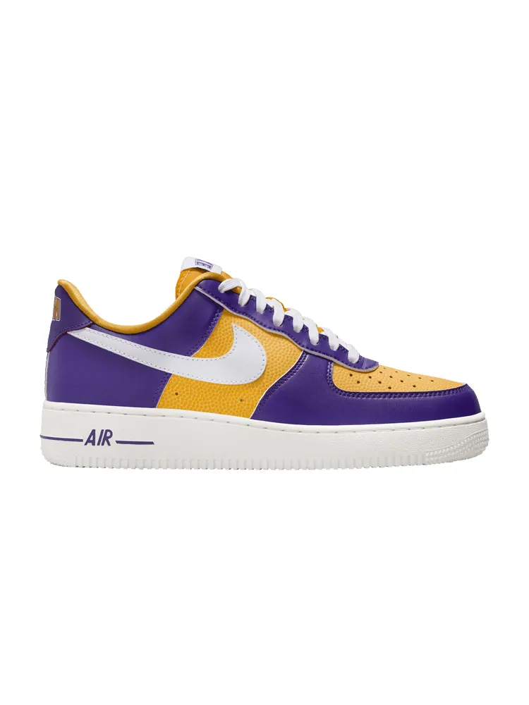 Кроссовки Nike Wmns Air Force 1 Low 'Be True To Her School - LSU' — изображение 1 из 1