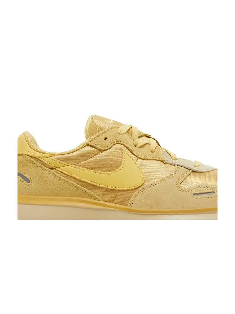 Кроссовки Wmns Phoenix Waffle 'Wheat Gold' — изображение 2 из 8, золотистый