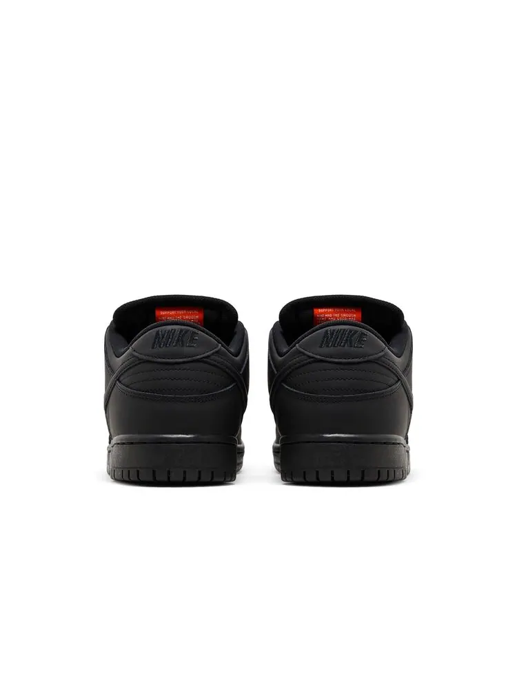 Кроссовки Dunk Low Pro SB 'Triple Black' — изображение 6 из 8, черный