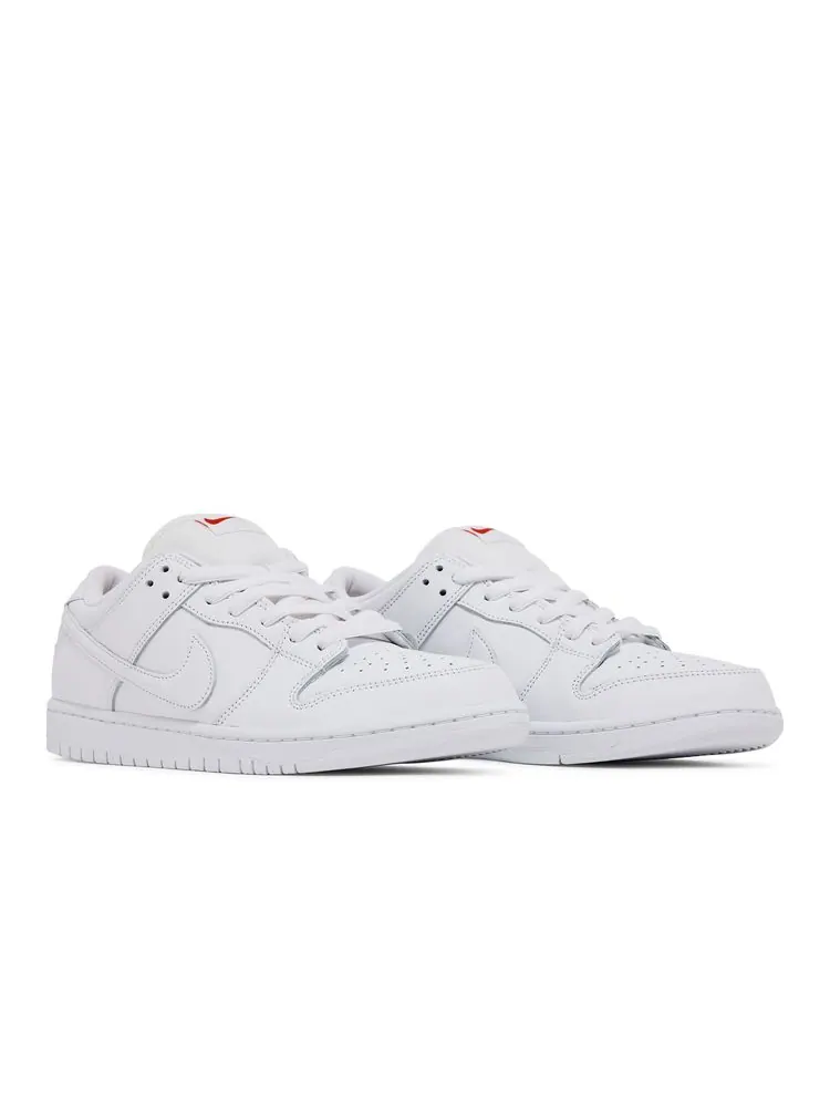 Кроссовки Dunk Low Pro SB 'Triple White' — изображение 8 из 8, белый