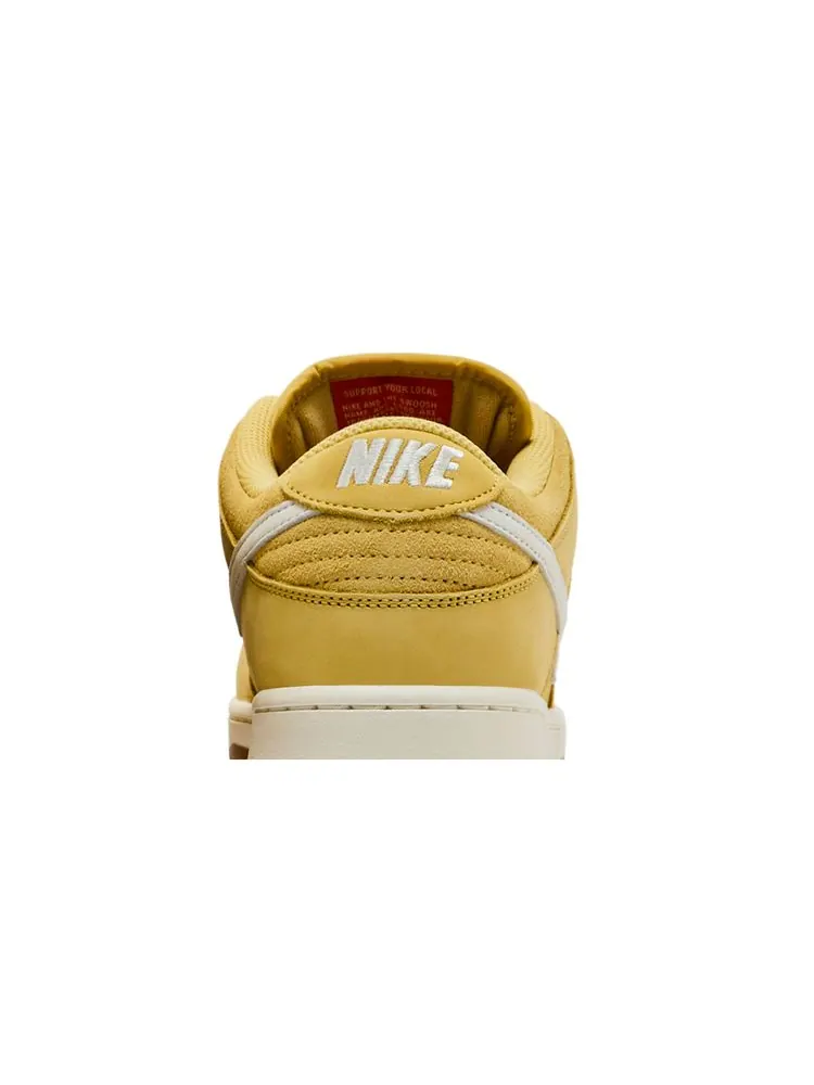Кроссовки Dunk Low Pro SB 'Saturn Gold' — изображение 7 из 8, золотистый