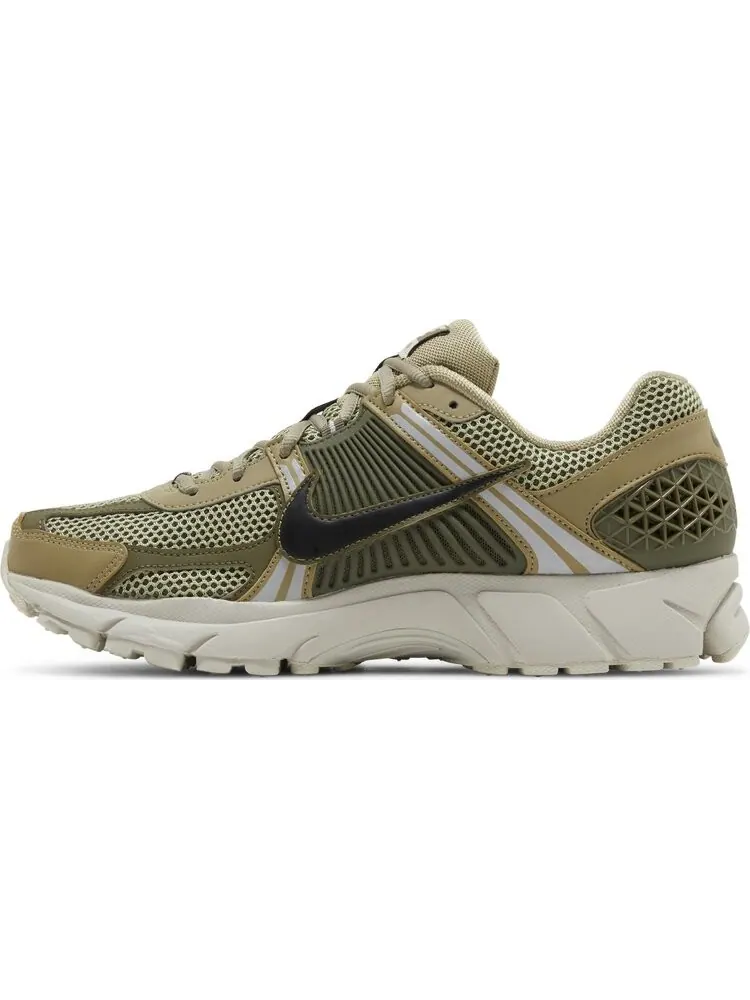 Кроссовки Air Zoom Vomero 5 'Neutral Olive' — изображение 3 из 4, зеленый